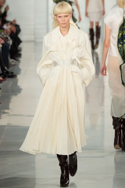 Look 5